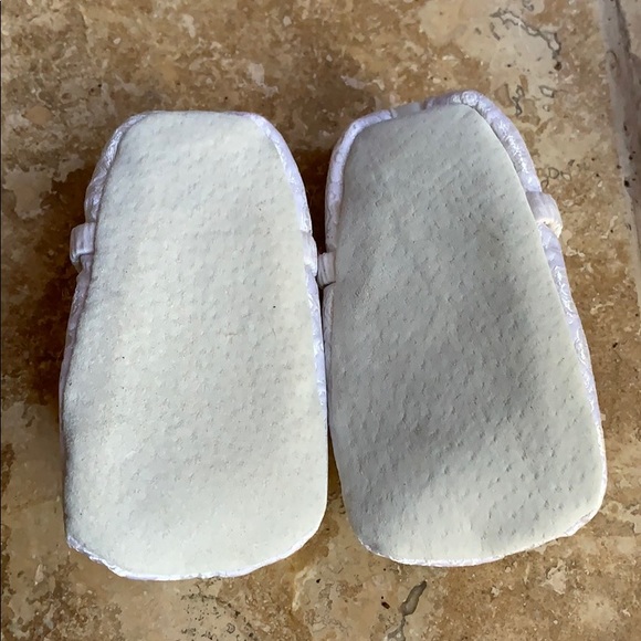 Baby Shoes White Floral - Picture 2 of 4